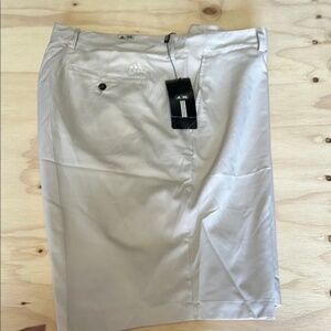 WEEKEND BLOW OUT SALE !!! Adidas Beige Mens Golf Shorts size 38 New